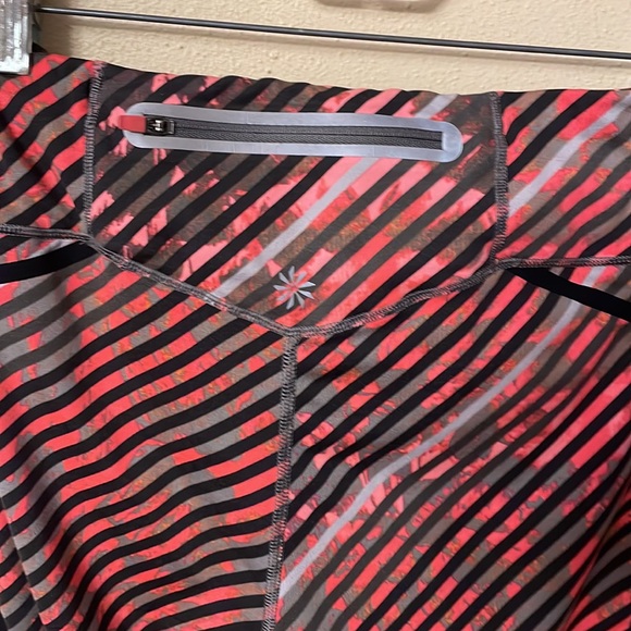 Athleta Large woman’s cropped length leggings zip pocket elastic tie in waist - Picture 5 of 8